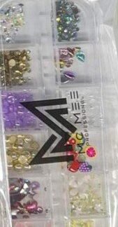 Nail Art Rhinestones Diamonds Box