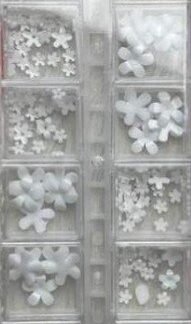 White Flowers & Pearls Nail Art Box